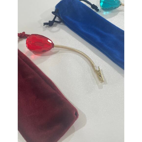 Quickclasp Bracelet Helper Set of 2 with Drawstring Bags - Picture 9 of 10